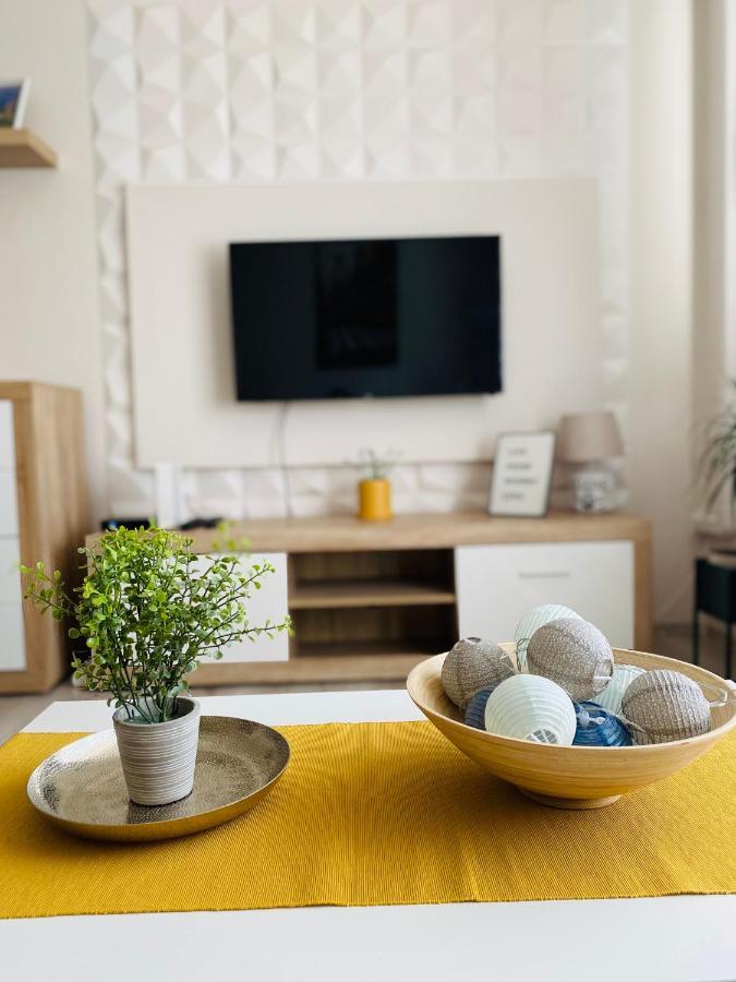 Sweet Central Apartment ,In The City Center Erlau Exterior foto